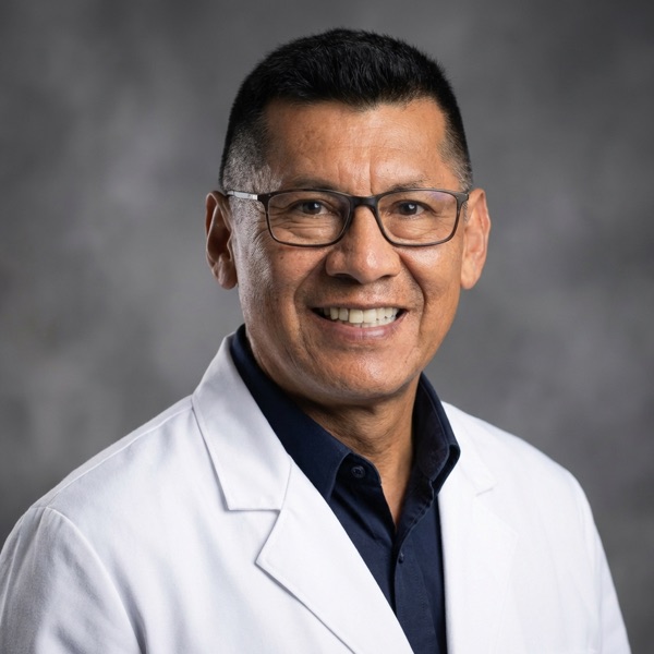 Dr. Eddy Gualotuña A.